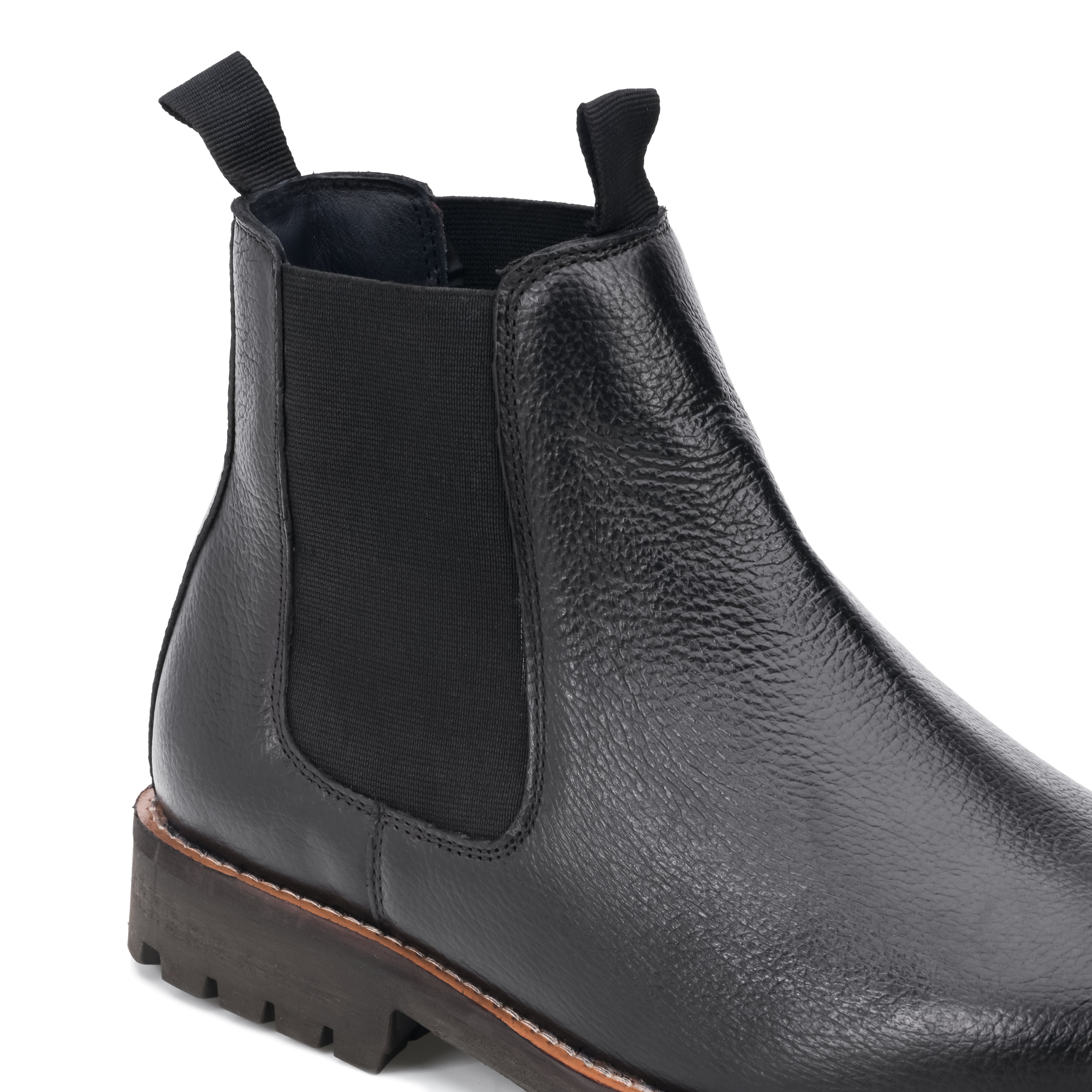 Round Stitched Milled Leather Chelsea - Black