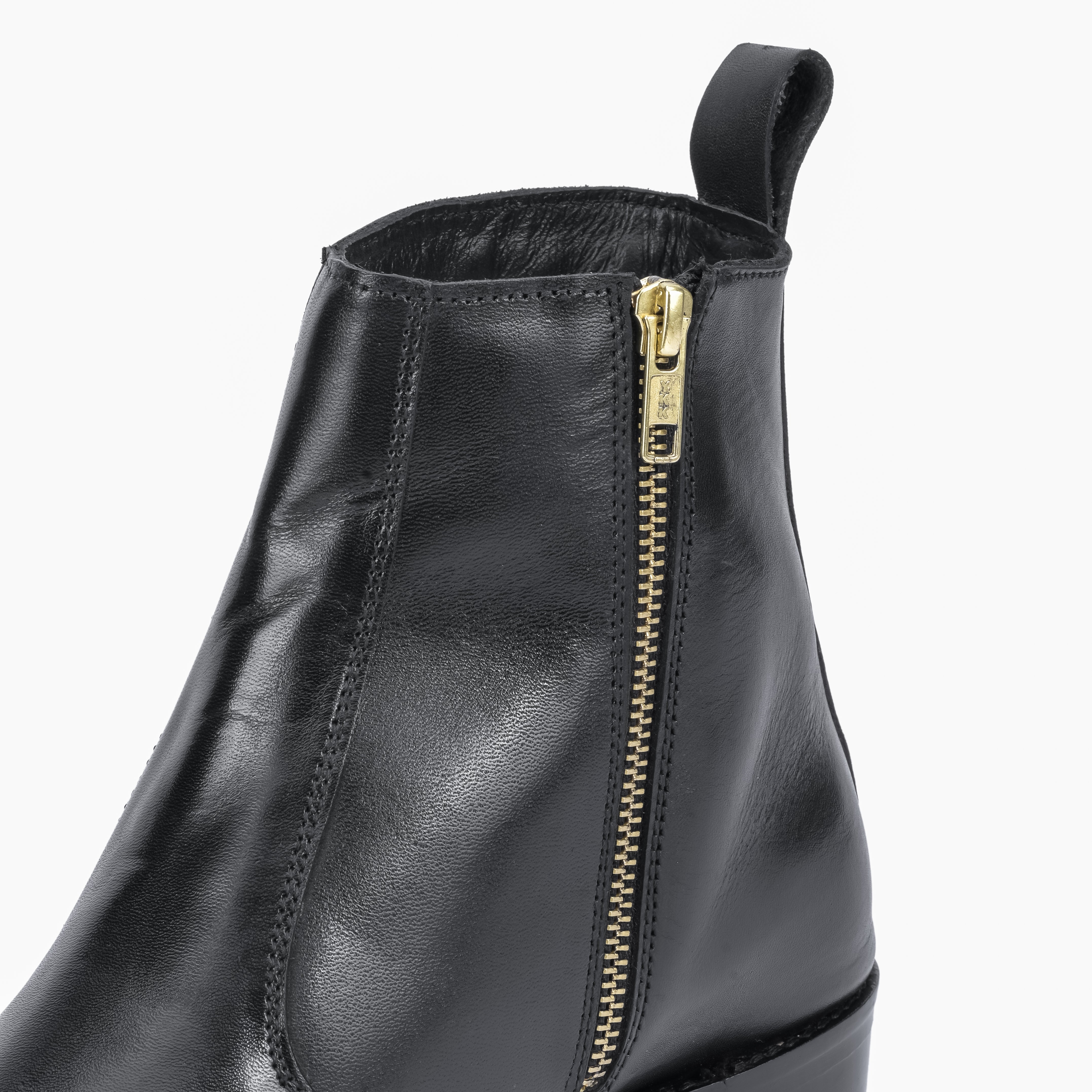 Pointed Cuban Chelsea - Black