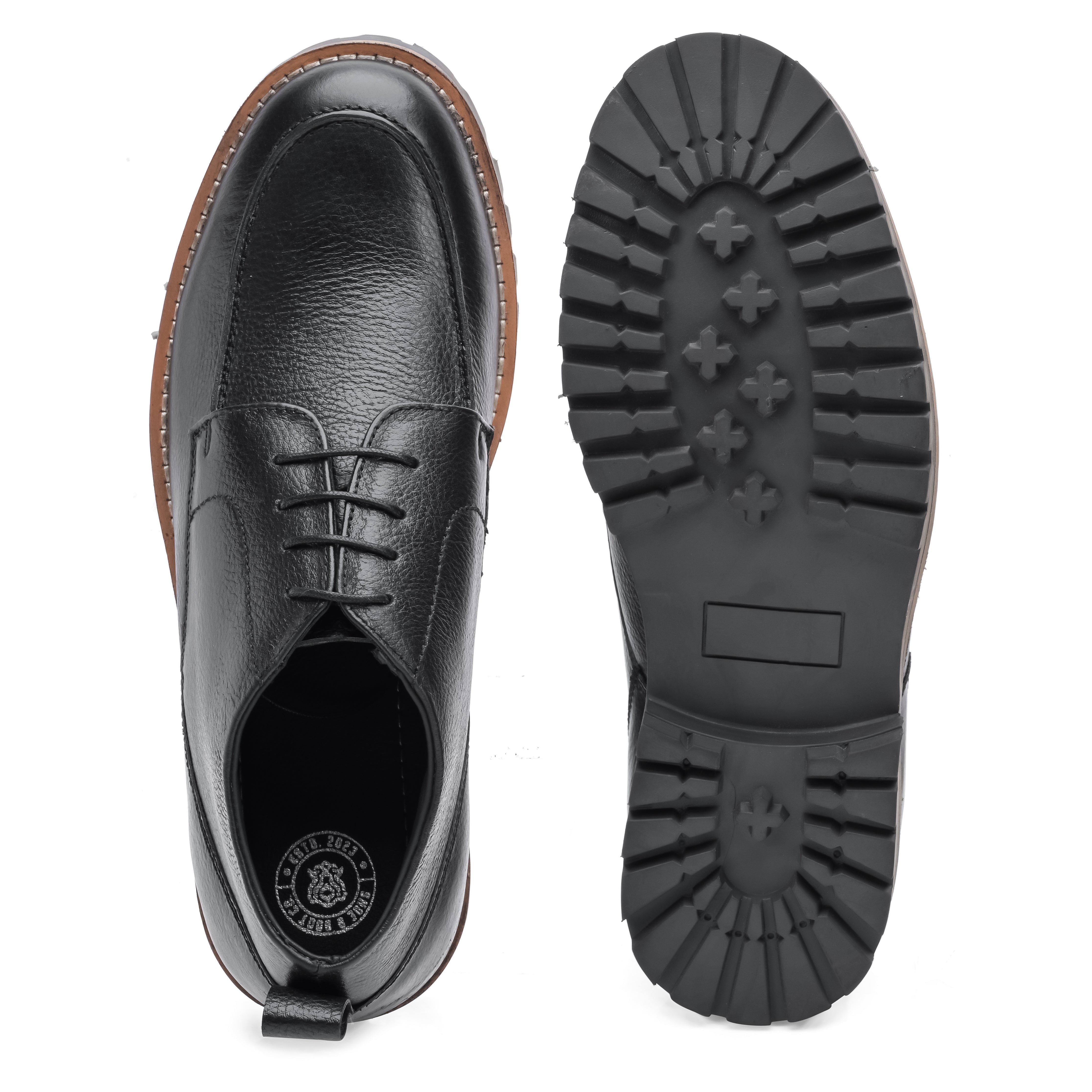 Moc-Toe Chukka Boot - Black