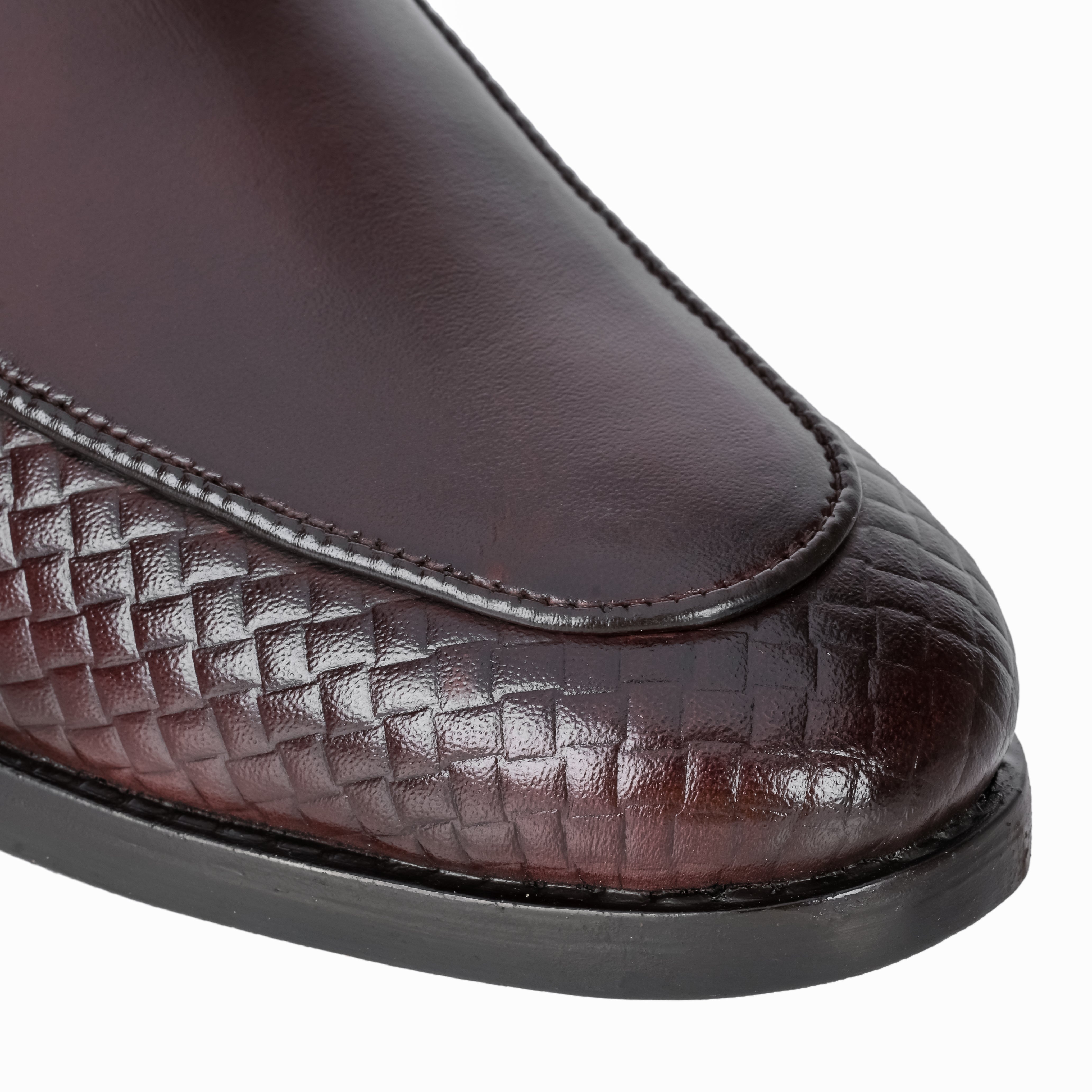 Textured Classic Loafer – Cherry